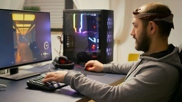 Comment devient-on joueur professionnel d'eSports ?